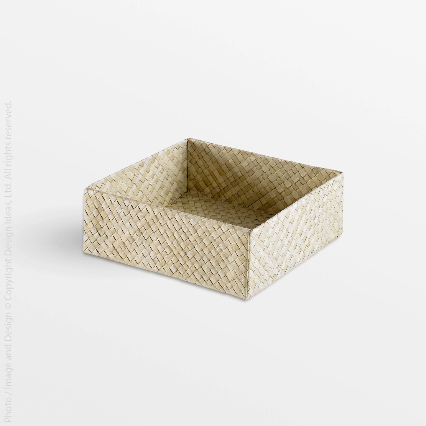 Woven Pandan Leaf Holder -- 6" x 6" x 2"