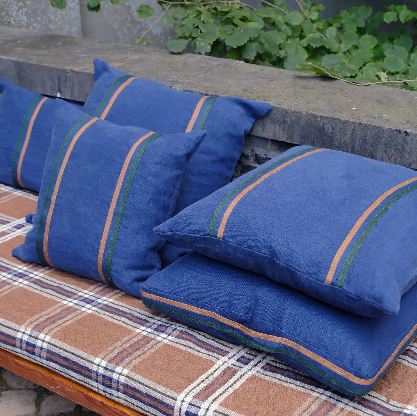 Max Pillow Cover -- 20" x 20"
